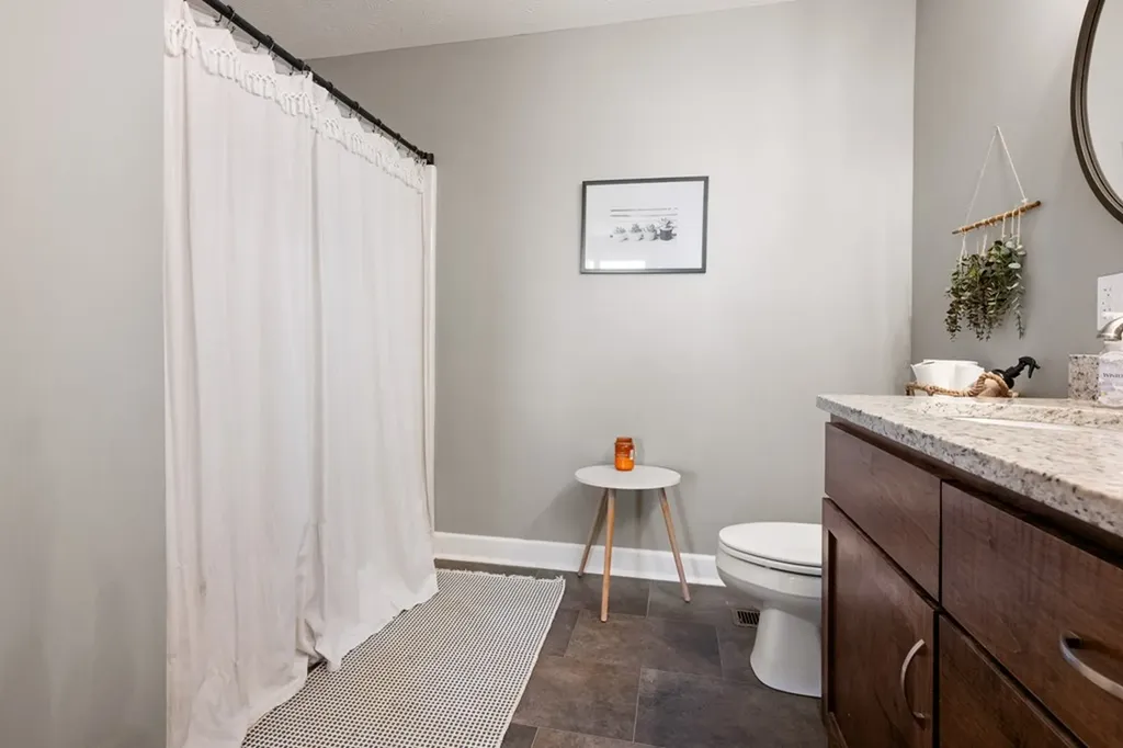 2268 Old Highway 52 Lafayette TN 37083