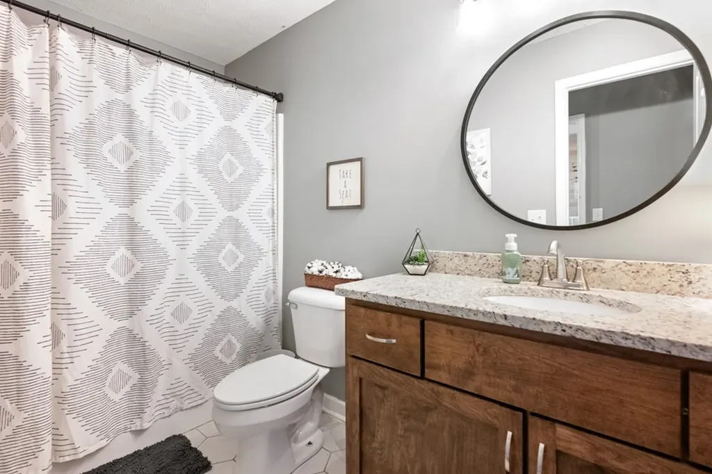 2268 Old Highway 52 Lafayette TN 37083