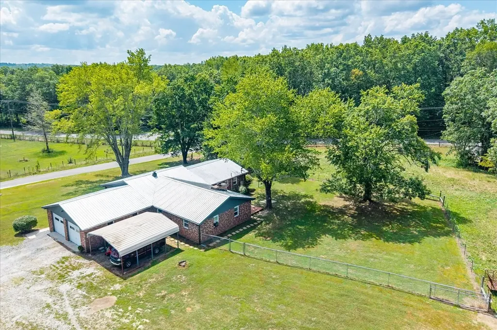 111 Guffey Lane Jamestown TN 38556