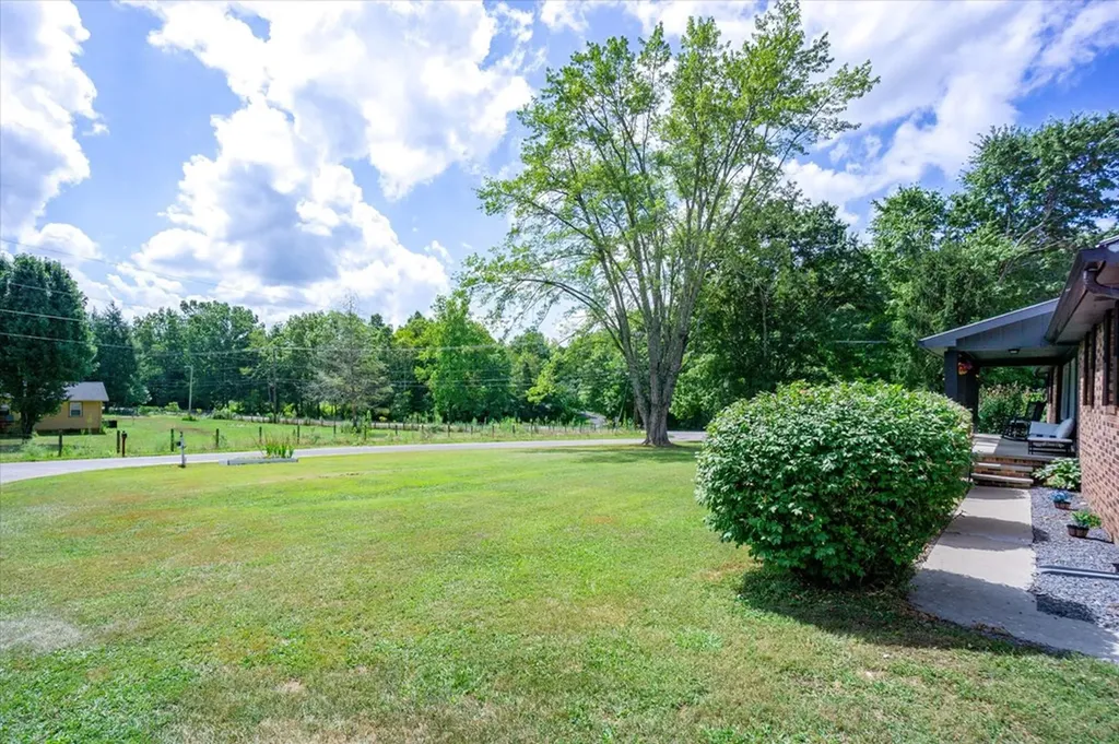 111 Guffey Lane Jamestown TN 38556