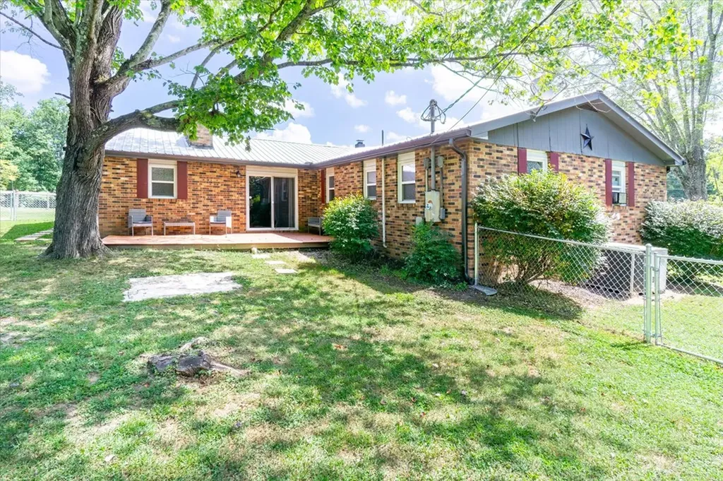 111 Guffey Lane Jamestown TN 38556