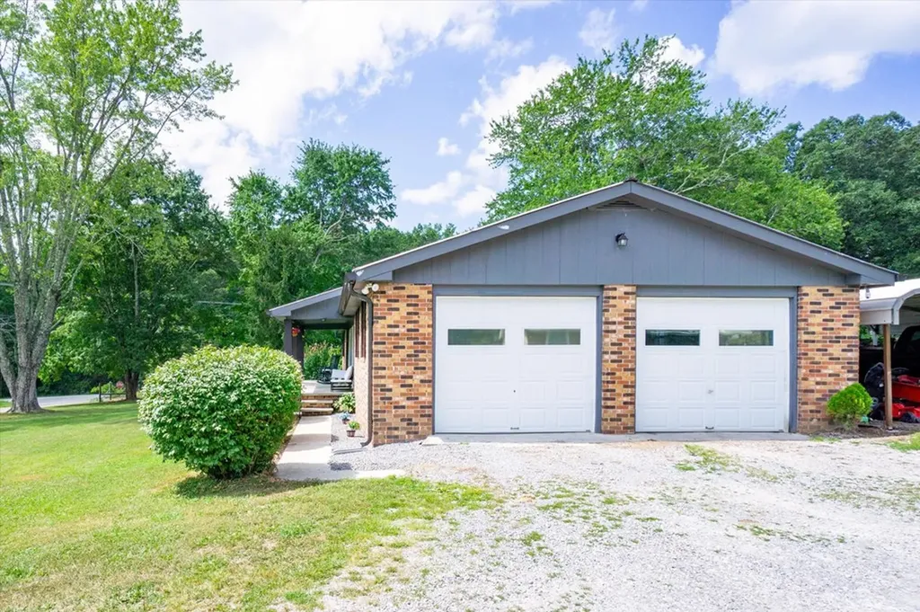 111 Guffey Lane Jamestown TN 38556