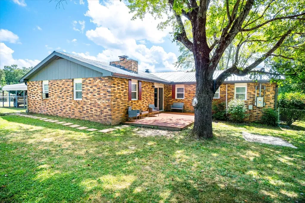 111 Guffey Lane Jamestown TN 38556