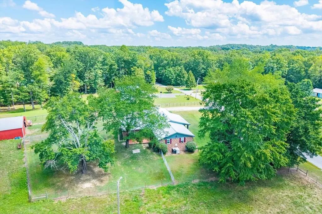 111 Guffey Lane Jamestown TN 38556