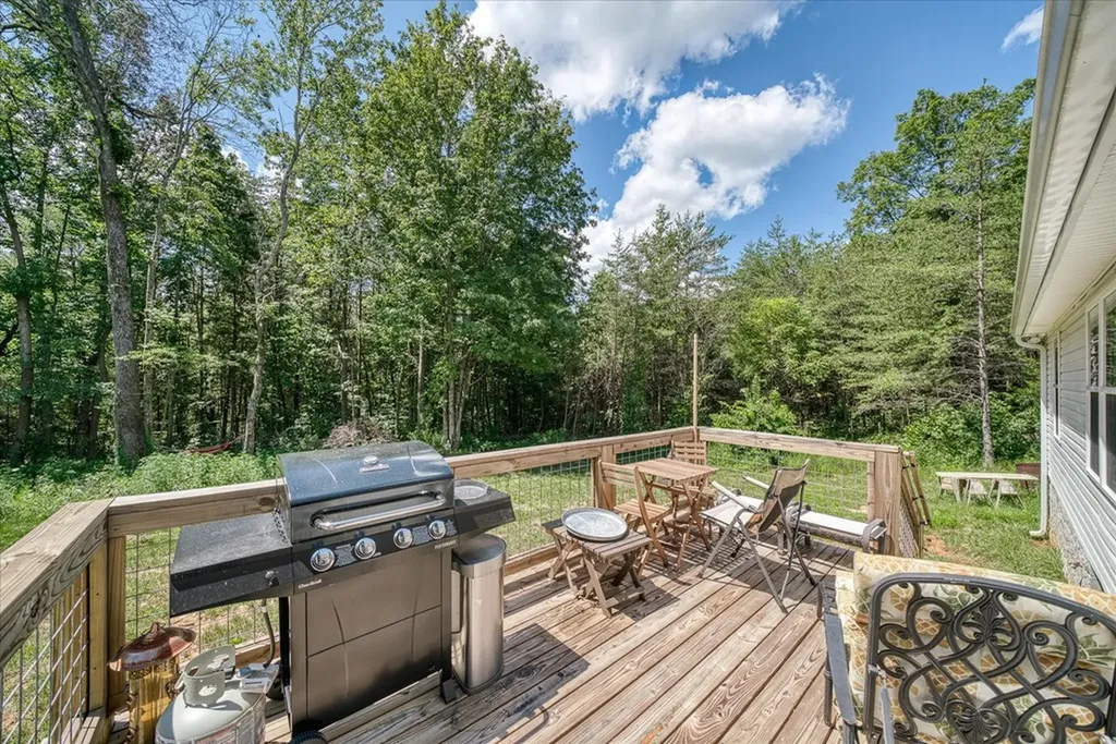 360 Hickory Lane Sparta TN 38583