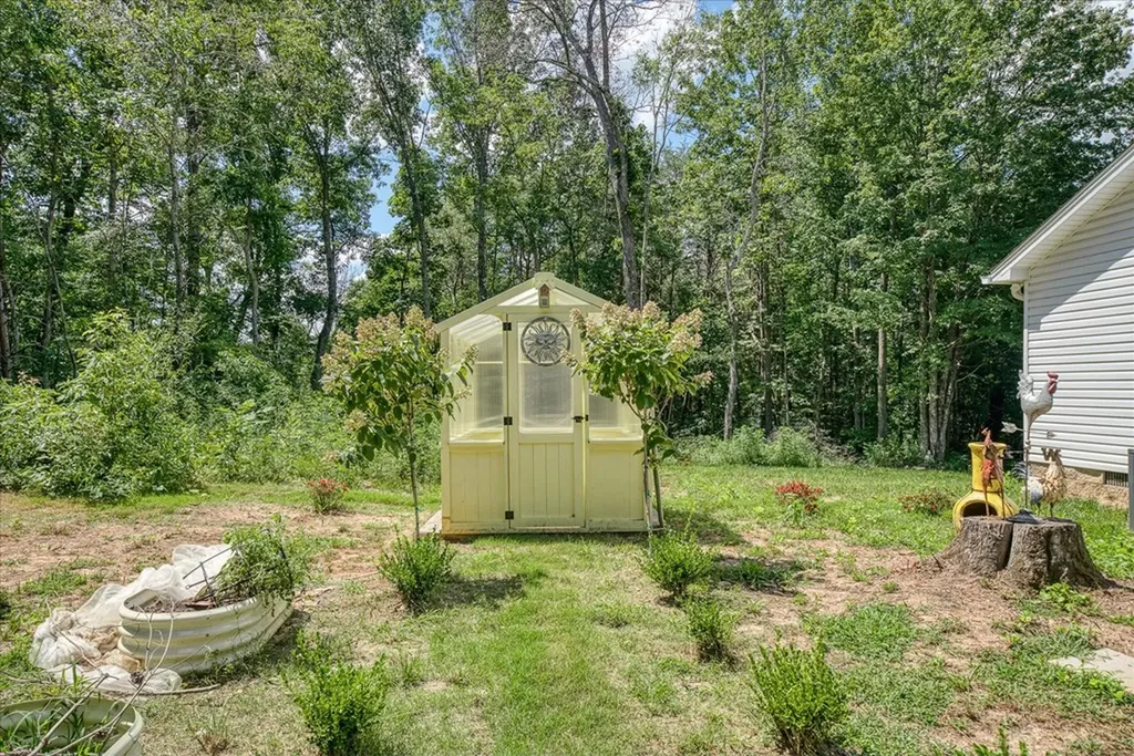 360 Hickory Lane Sparta TN 38583