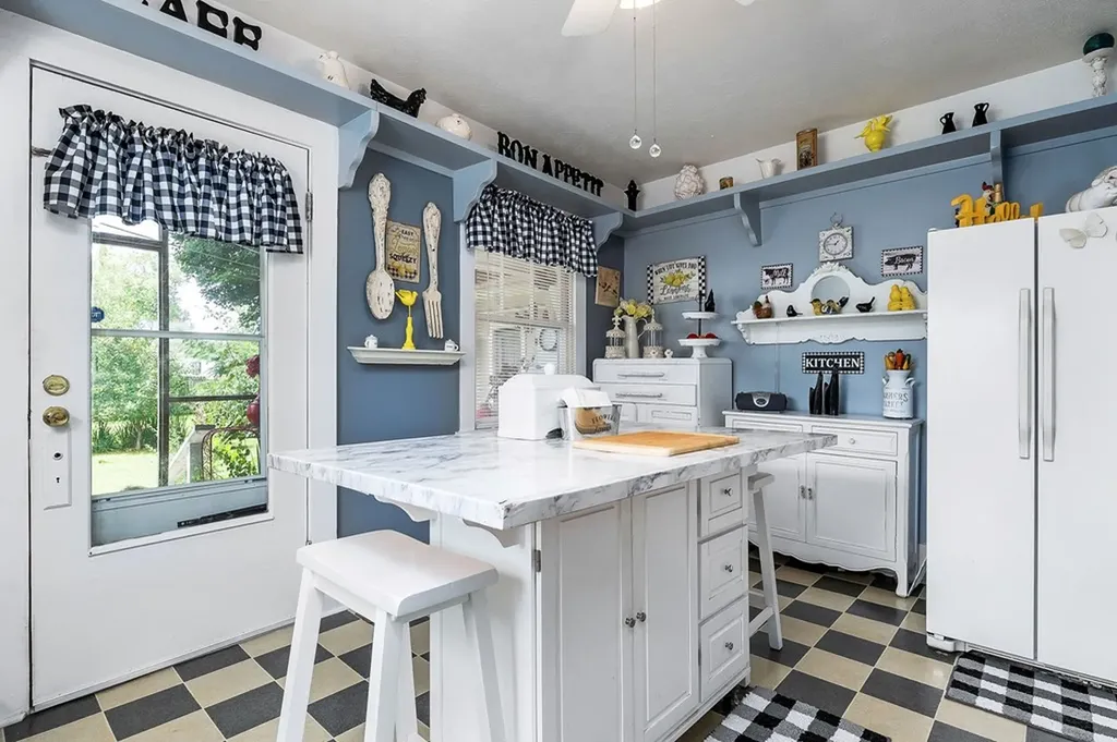 107 N Main Street Sparta TN 38583