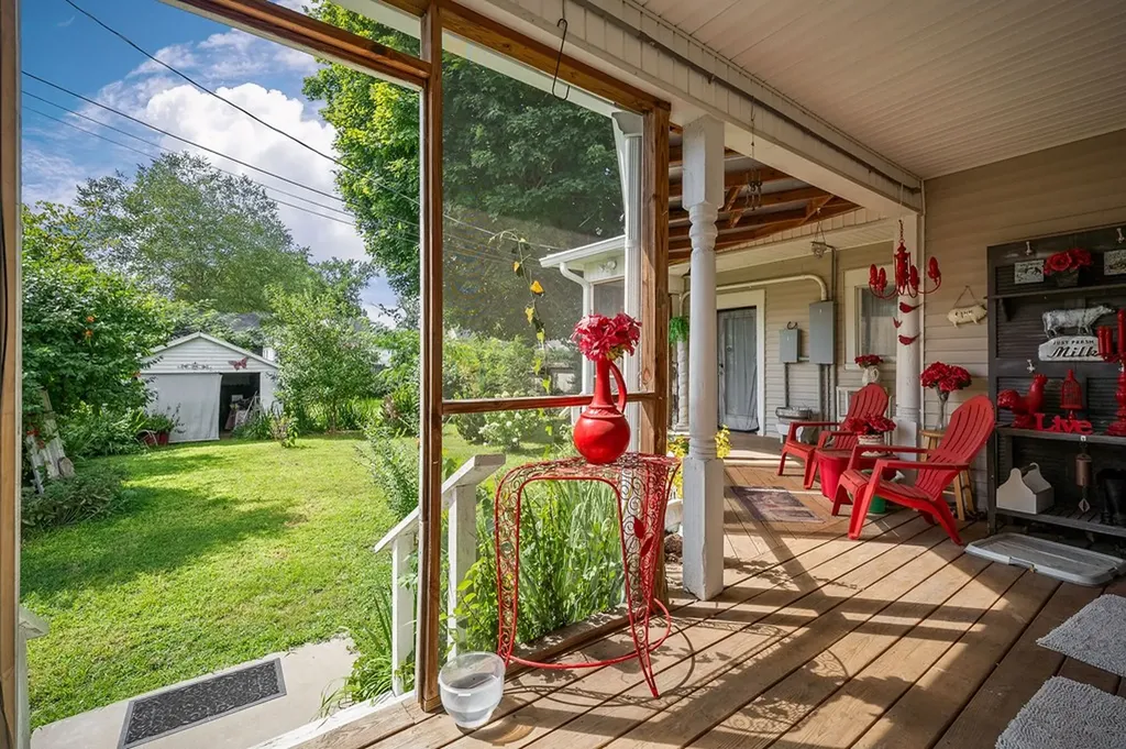 107 N Main Street Sparta TN 38583