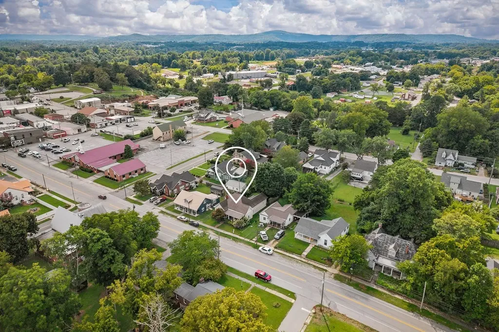 107 N Main Street Sparta TN 38583