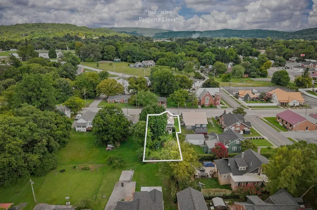 107 N Main Street Sparta TN 38583