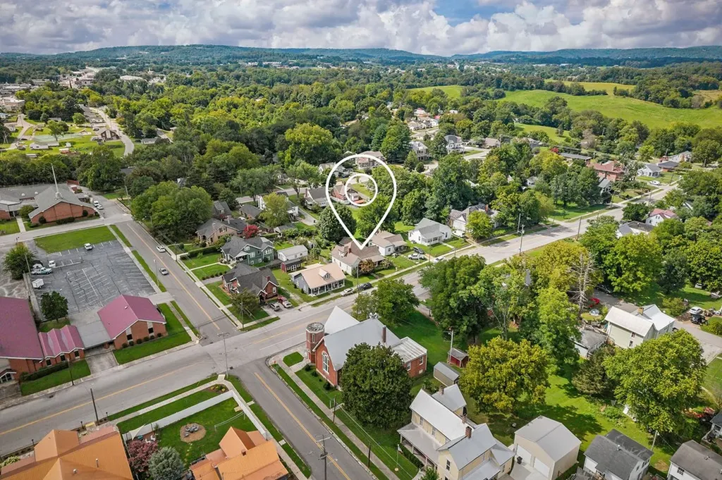 107 N Main Street Sparta TN 38583