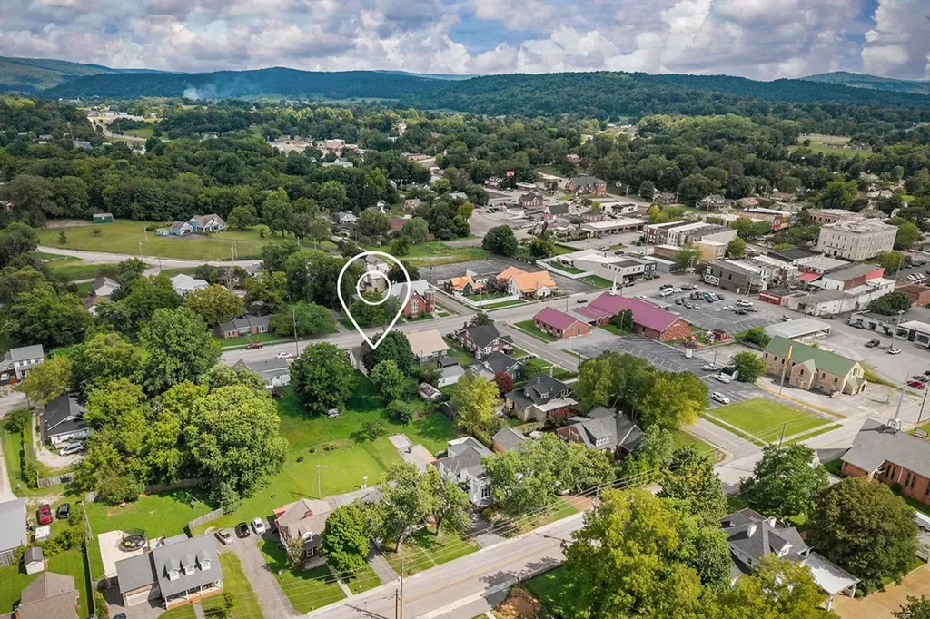 107 N Main Street Sparta TN 38583