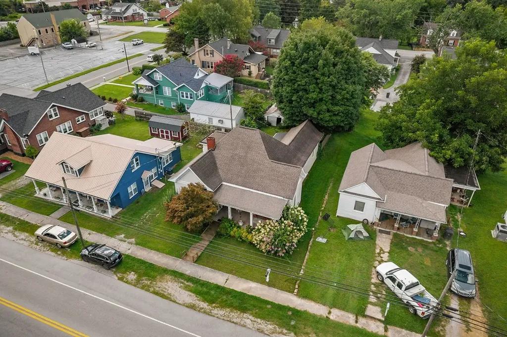 107 N Main Street Sparta TN 38583