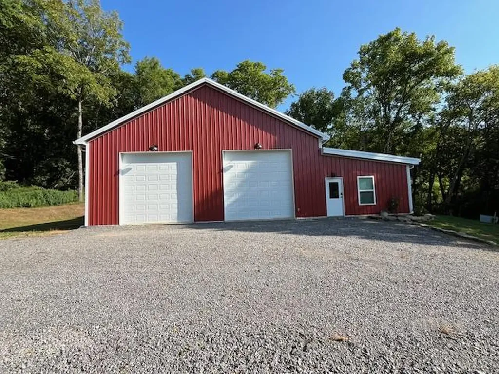 1585 Rock Springs Buffalo Valley TN 38548