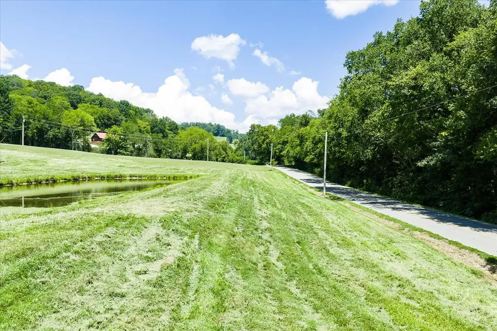 1585 Rock Springs Buffalo Valley TN 38548
