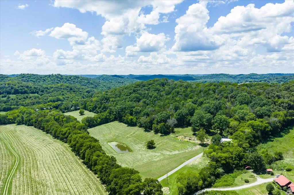 1585 Rock Springs Buffalo Valley TN 38548