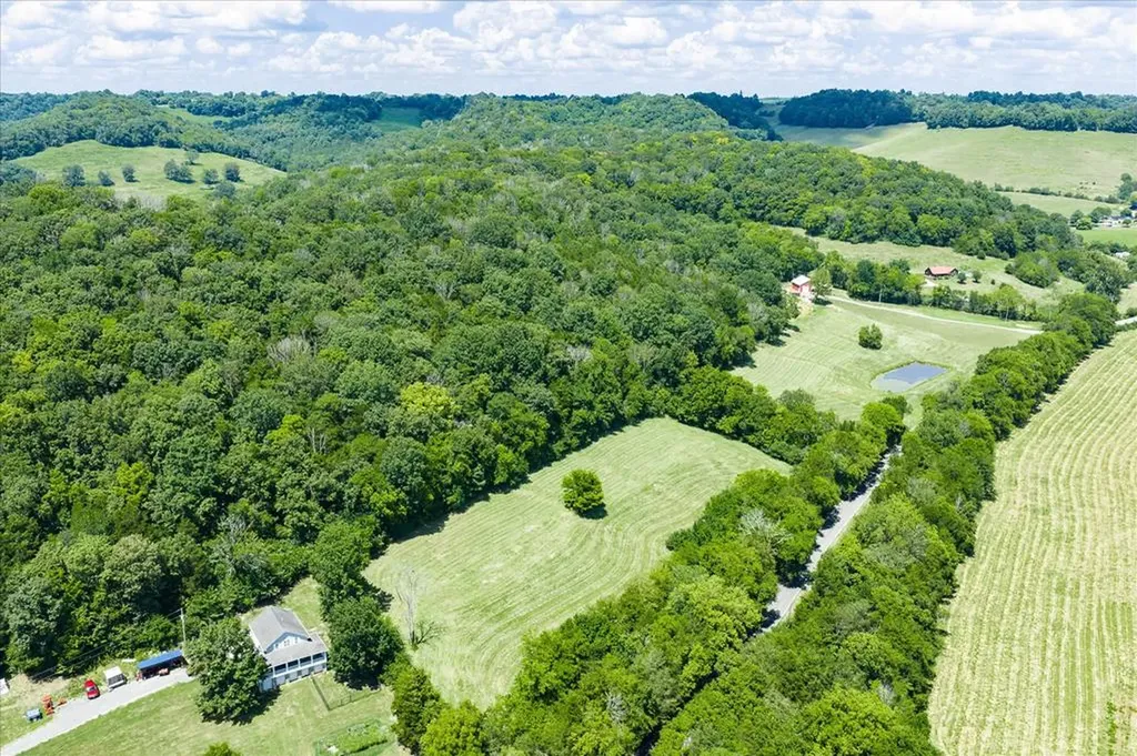 1585 Rock Springs Buffalo Valley TN 38548