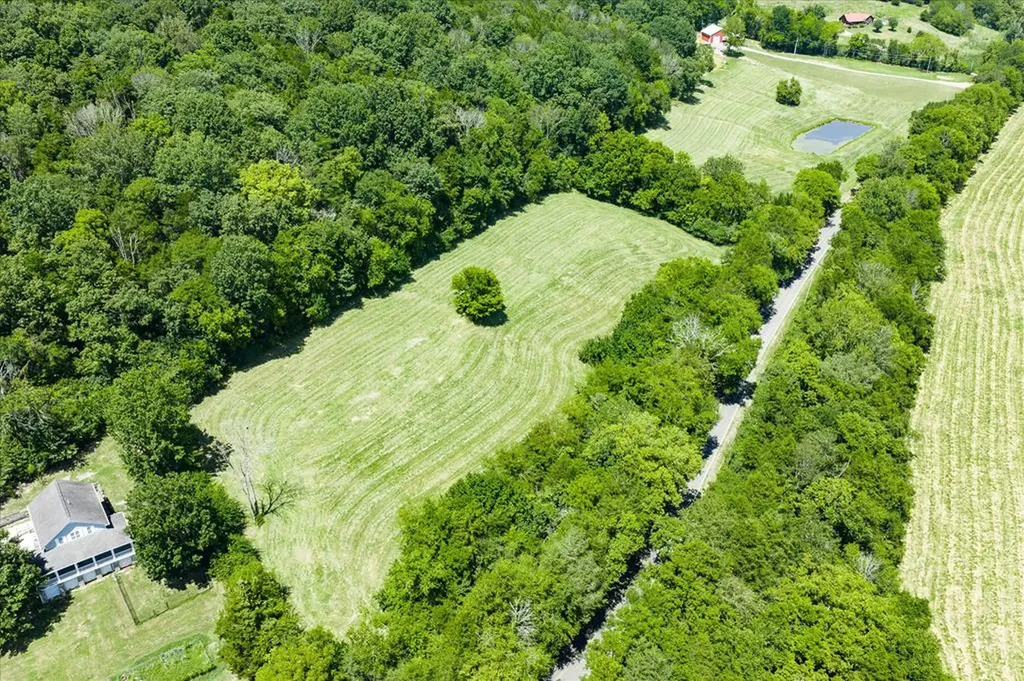 1585 Rock Springs Buffalo Valley TN 38548