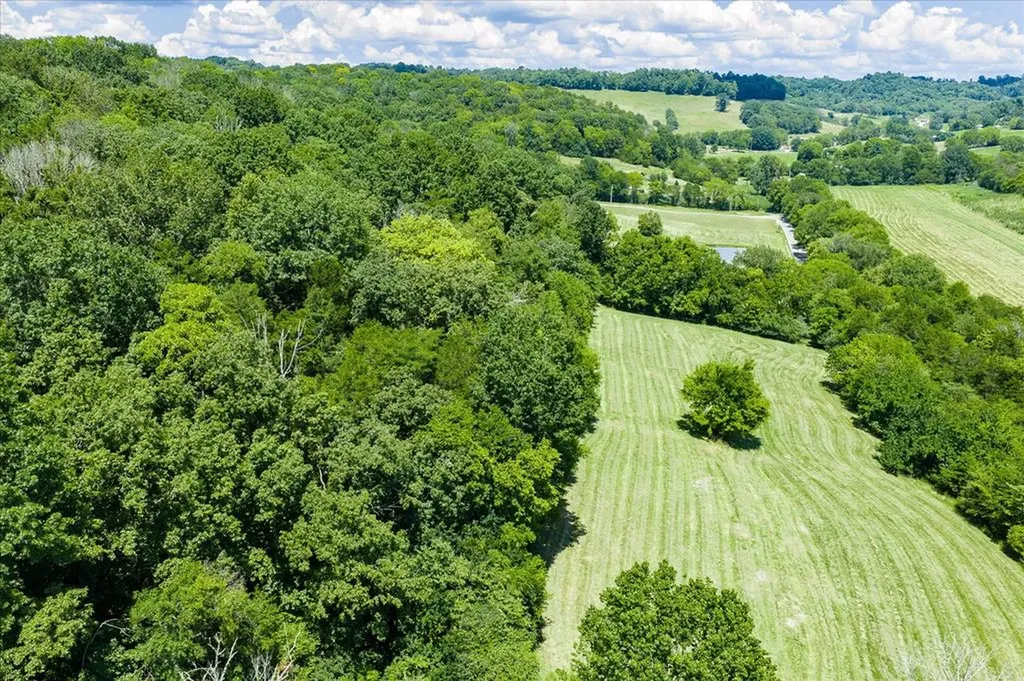 1585 Rock Springs Buffalo Valley TN 38548