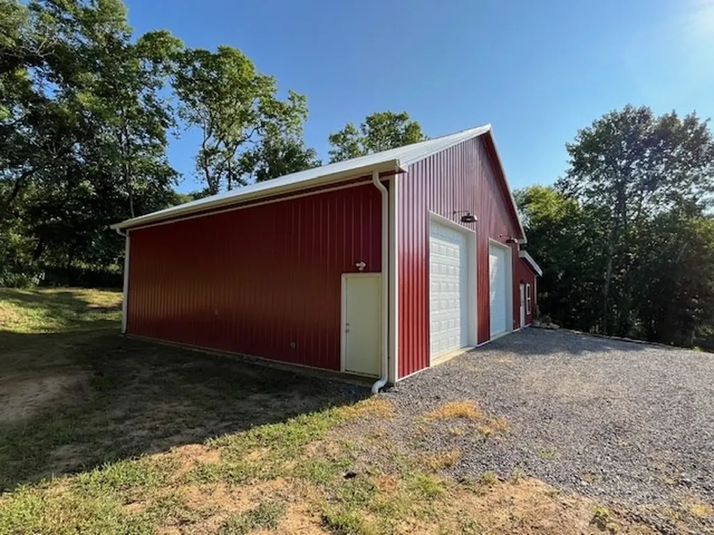 1585 Rock Springs Buffalo Valley TN 38548