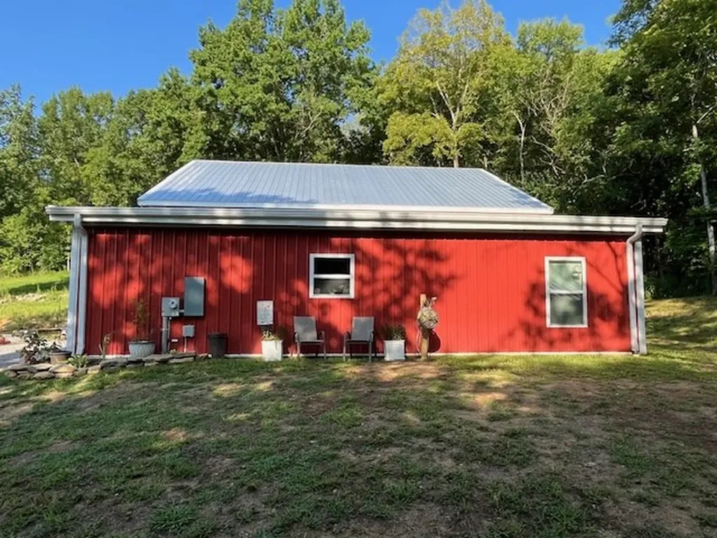 1585 Rock Springs Buffalo Valley TN 38548