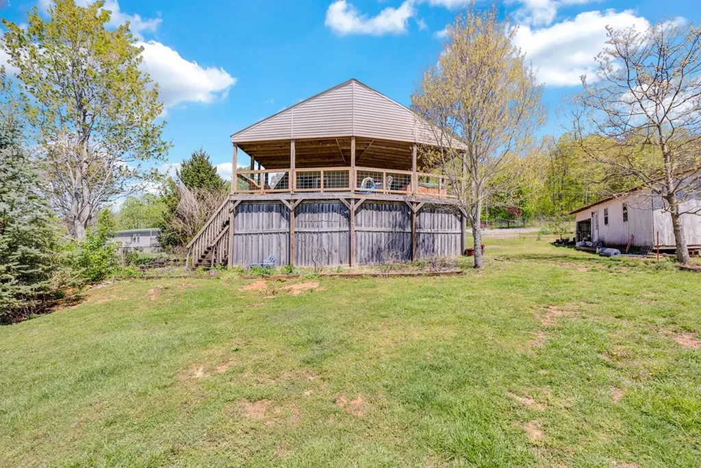 355 Dillon Gribble Road Sparta TN 38583