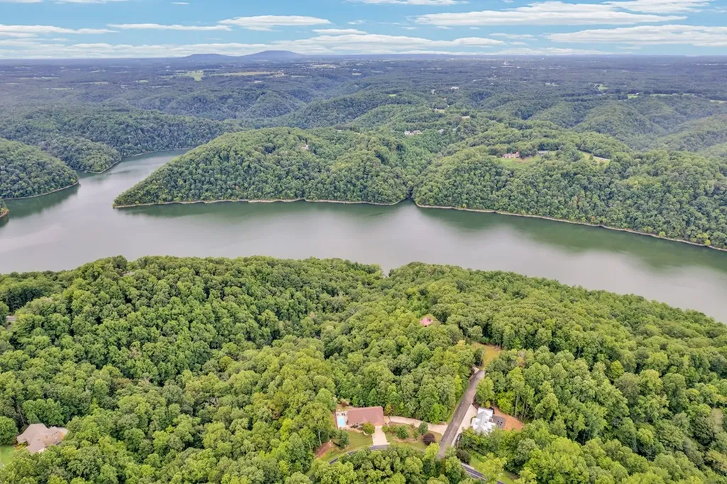 1005 Riverwatch Trace Sparta TN 38583