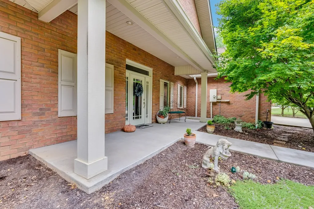 1005 Riverwatch Trace Sparta TN 38583