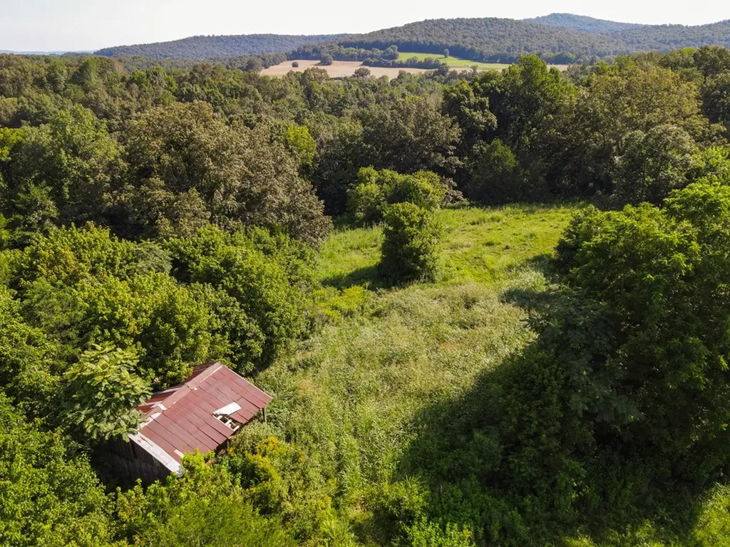 2359 E Gooseneck Road Sparta TN 38583