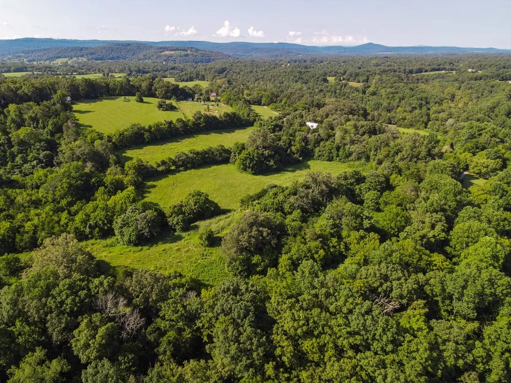 2359 E Gooseneck Road Sparta TN 38583