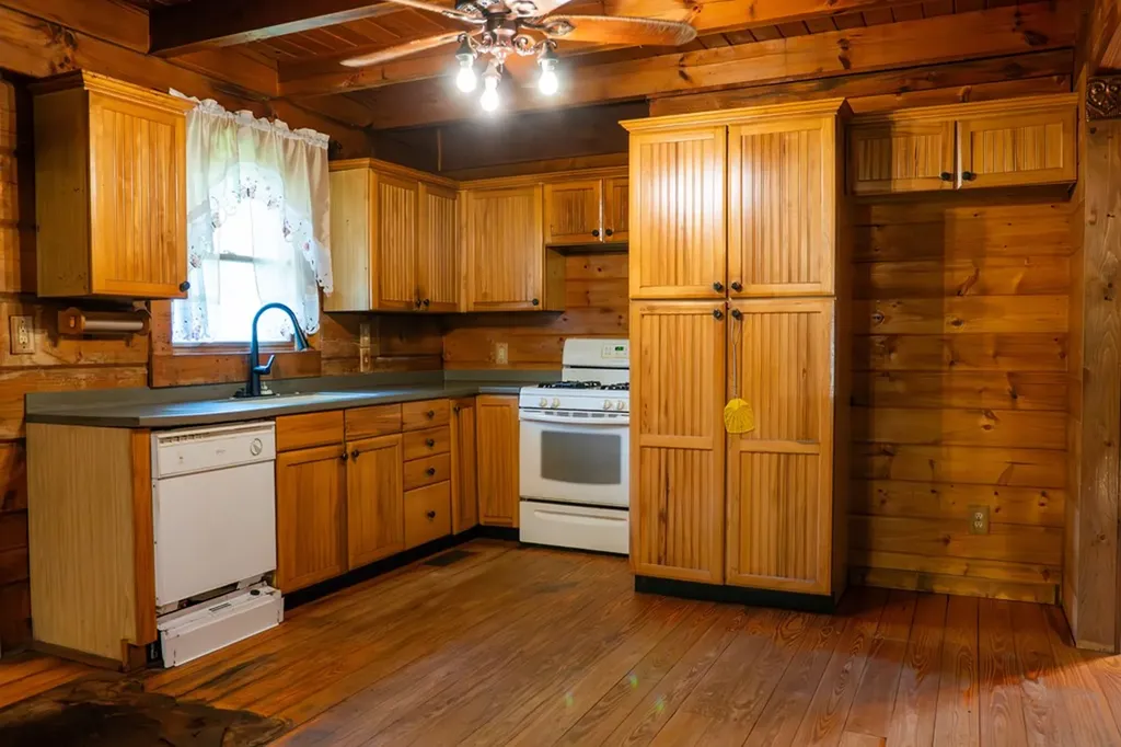 2359 E Gooseneck Road Sparta TN 38583