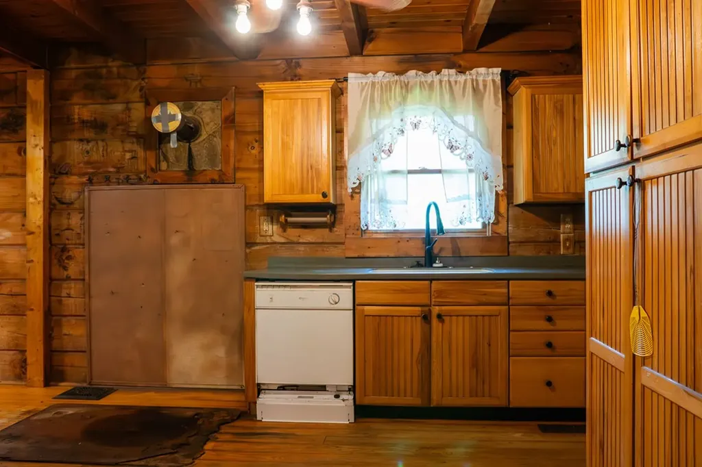 2359 E Gooseneck Road Sparta TN 38583