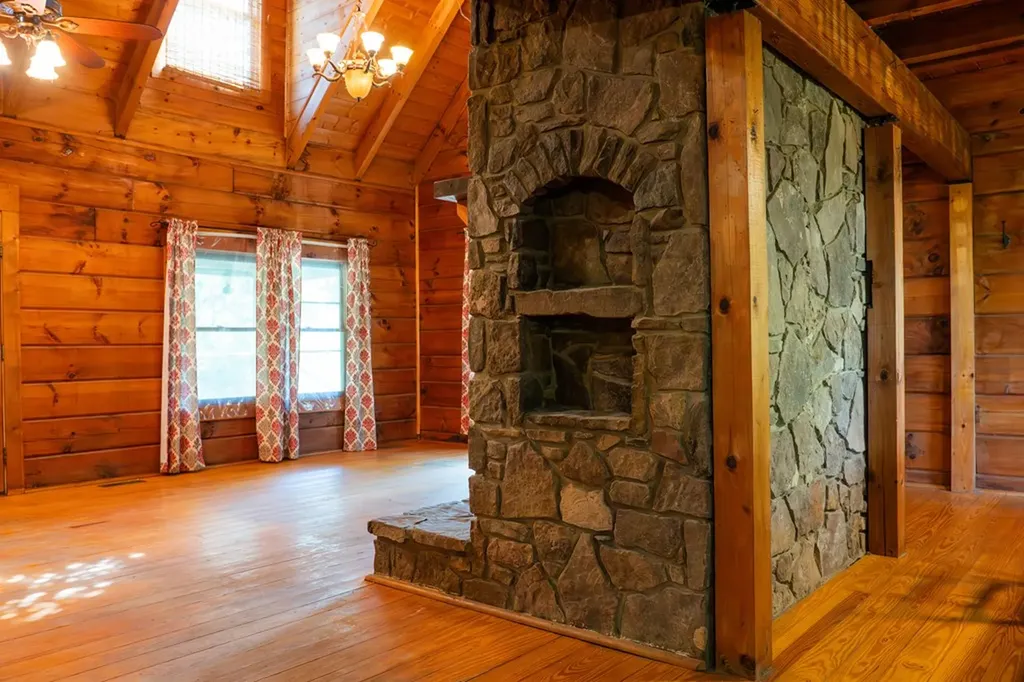 2359 E Gooseneck Road Sparta TN 38583