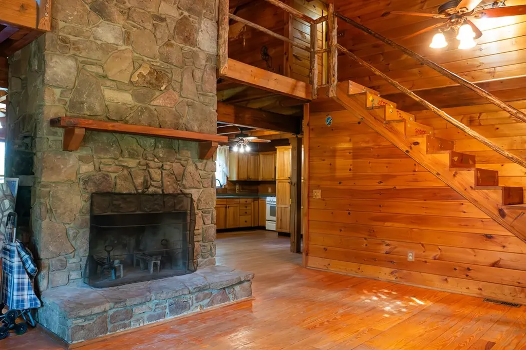 2359 E Gooseneck Road Sparta TN 38583