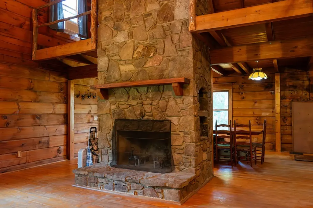 2359 E Gooseneck Road Sparta TN 38583