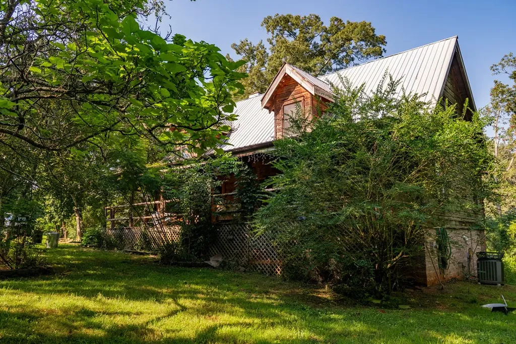 2359 E Gooseneck Road Sparta TN 38583