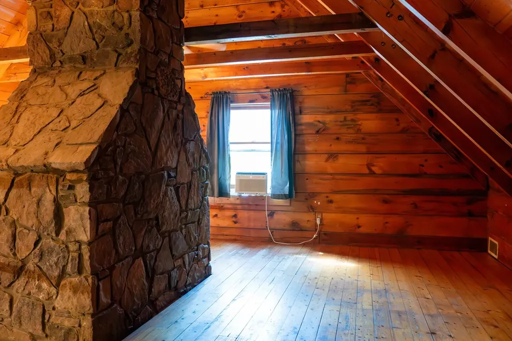 2359 E Gooseneck Road Sparta TN 38583