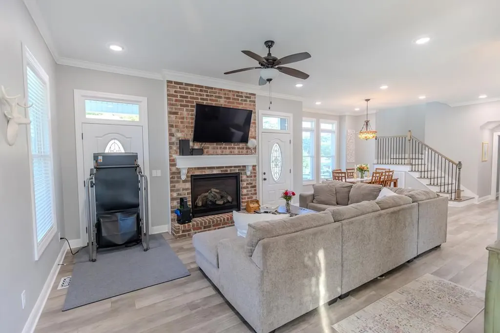 303 West Cleveland Avenue Monterey TN 38574