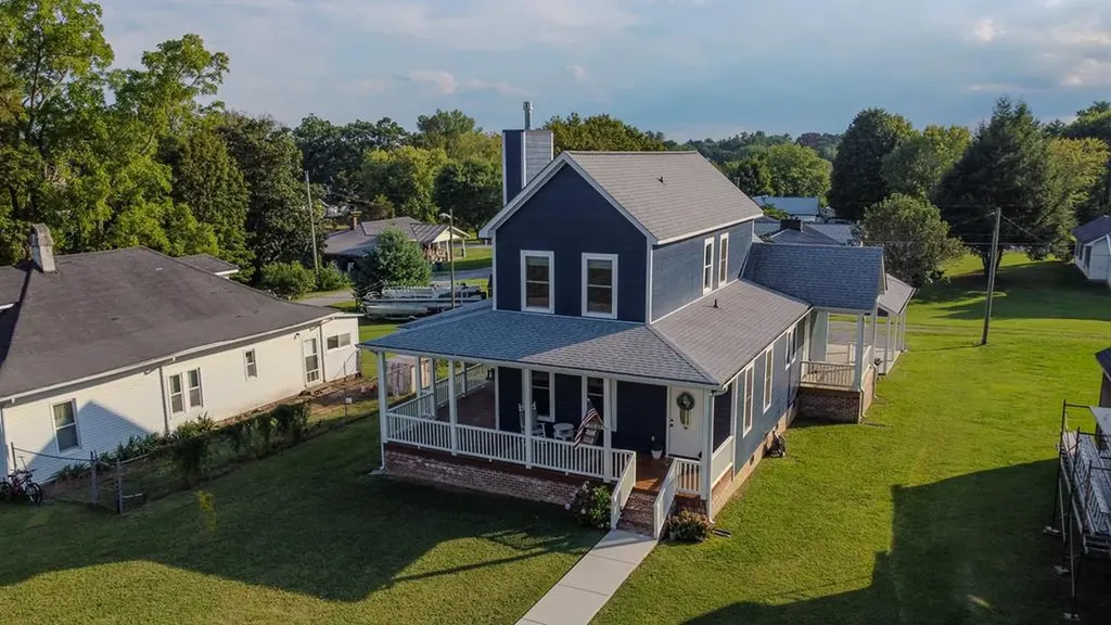 303 West Cleveland Avenue Monterey TN 38574