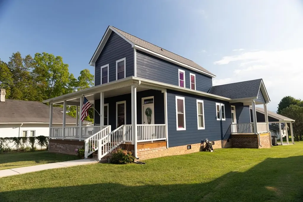 303 West Cleveland Avenue Monterey TN 38574
