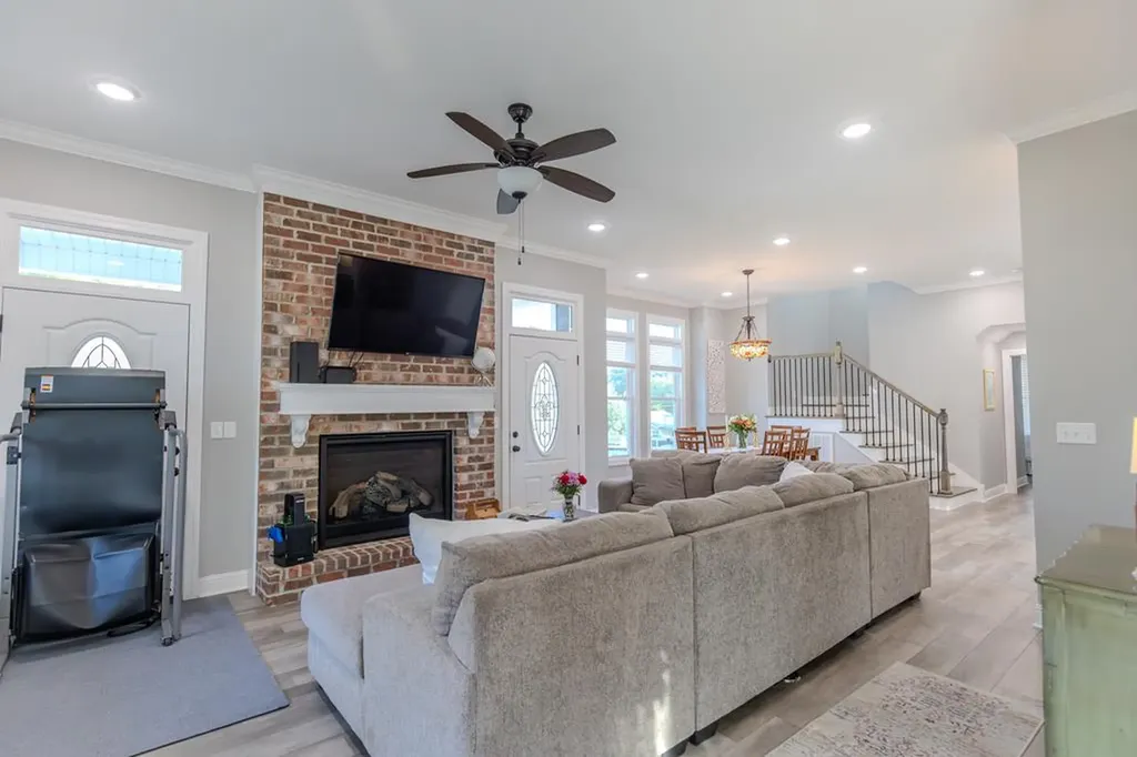 303 West Cleveland Avenue Monterey TN 38574