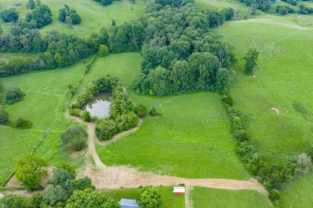 14 Alexander Lane Byrdstown TN 38549