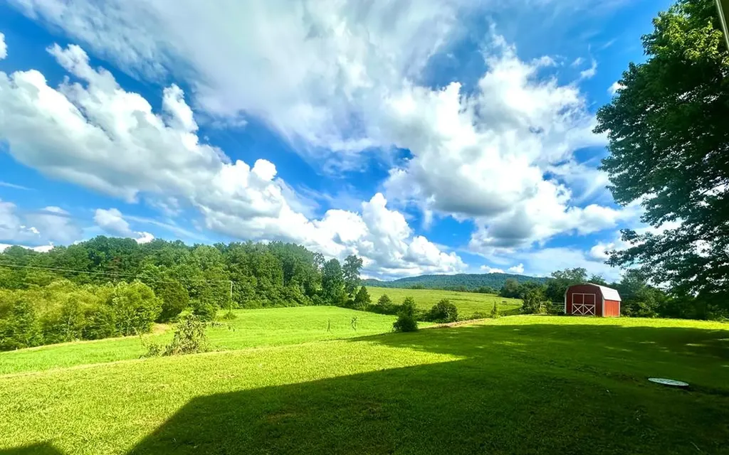 14 Alexander Lane Byrdstown TN 38549