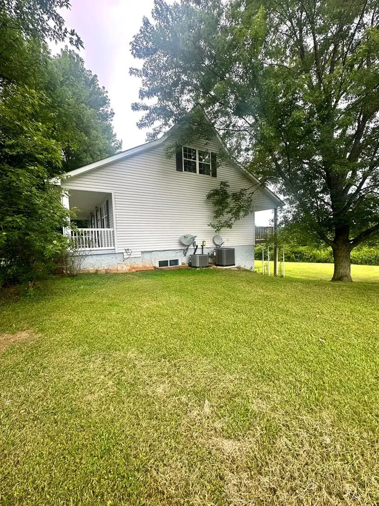 14 Alexander Lane Byrdstown TN 38549