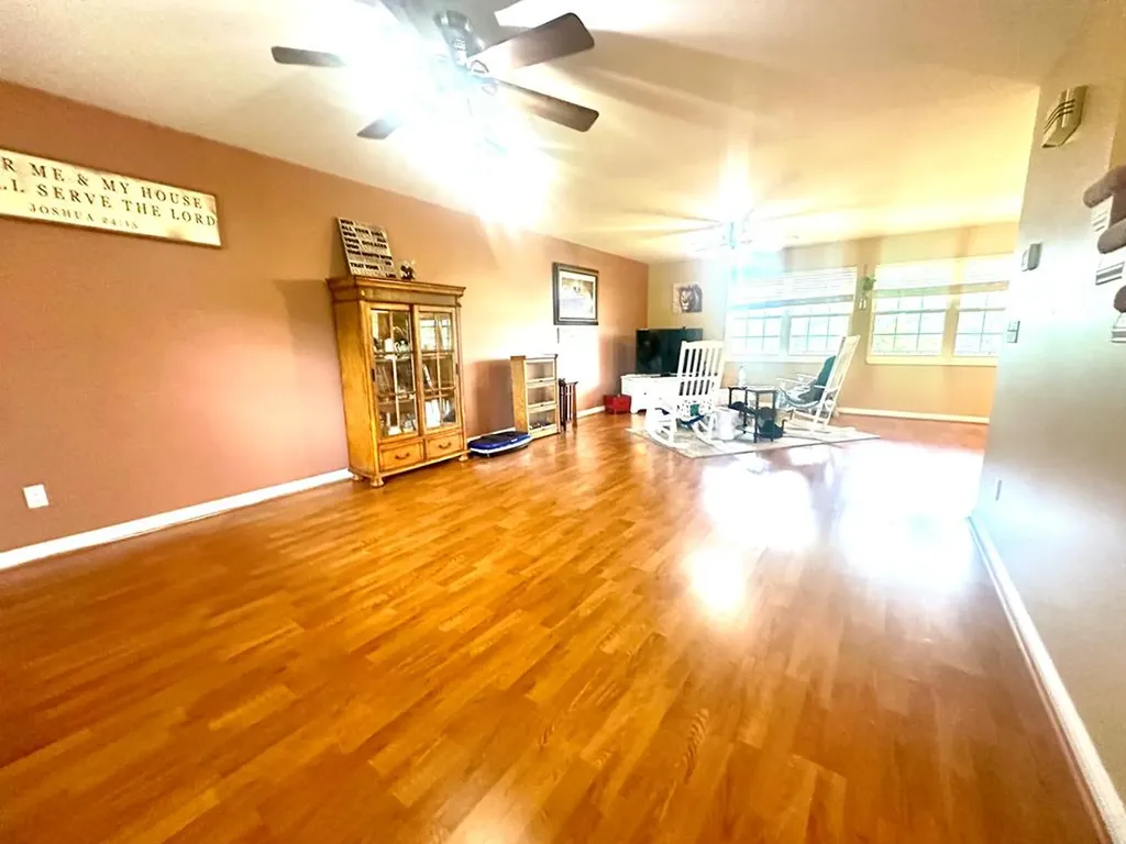 14 Alexander Lane Byrdstown TN 38549