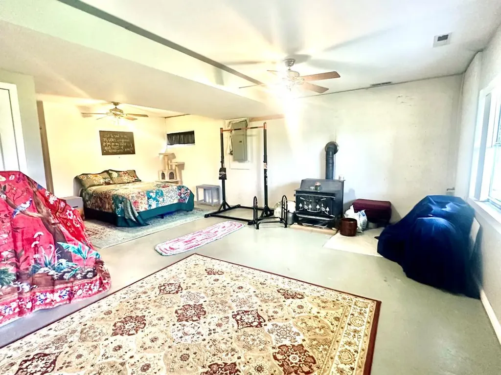 14 Alexander Lane Byrdstown TN 38549