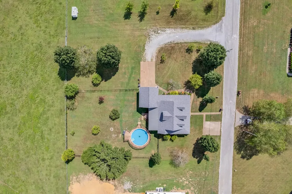 22 Fox Run Lane Carthage TN 37030