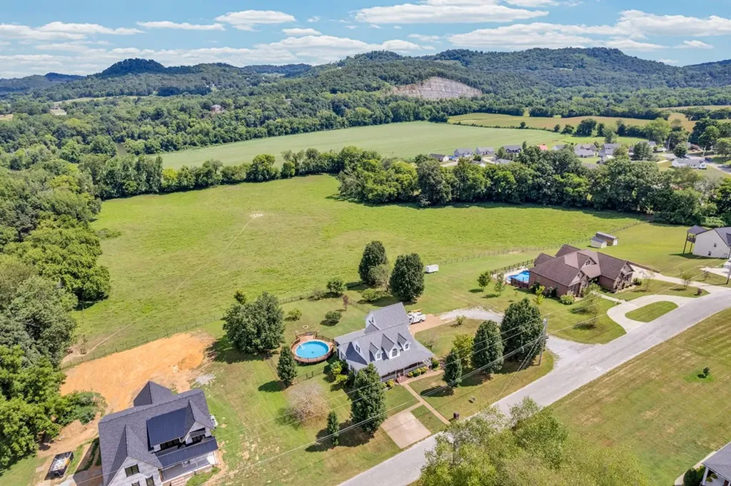 22 Fox Run Lane Carthage TN 37030