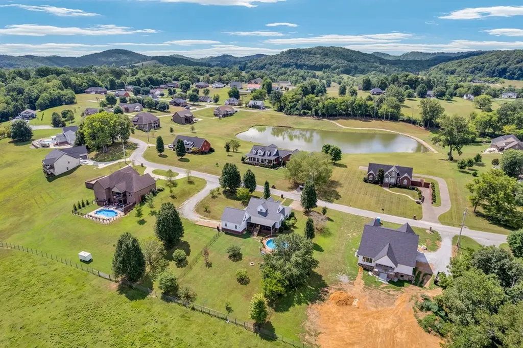 22 Fox Run Lane Carthage TN 37030