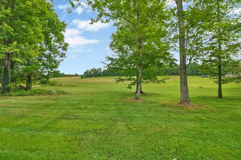 2471 Rugby Pike Jamestown TN 38556